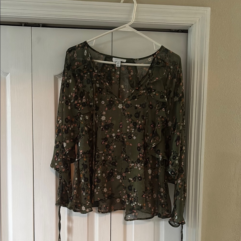 Topshop Dark Olive Floral 3/4 Sleeve Ruffle Blouse